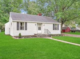 182 E Cherry St, Cedar Springs, MI 49319