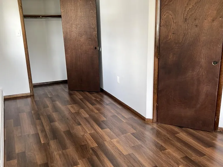 10 Ridge St — Photo 17