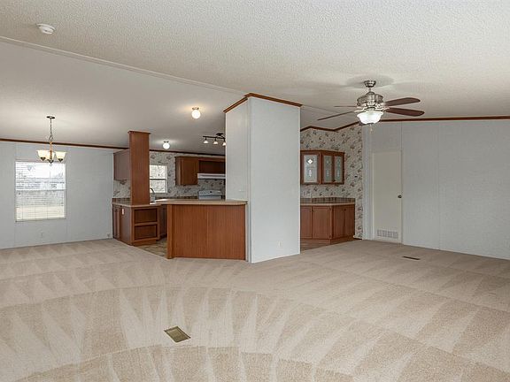 3rd image of 10318 Fairview Dr