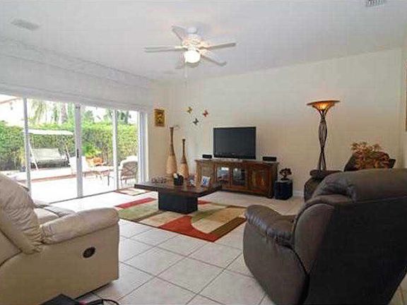 2nd image of 11383 NW 65th St