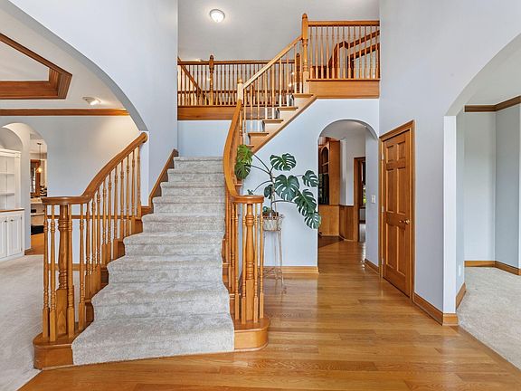 4th image of 2621 Northmont Dr