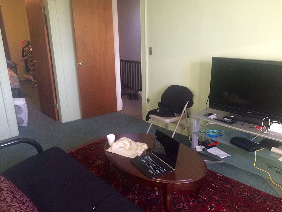 2nd image of 2147 24th St