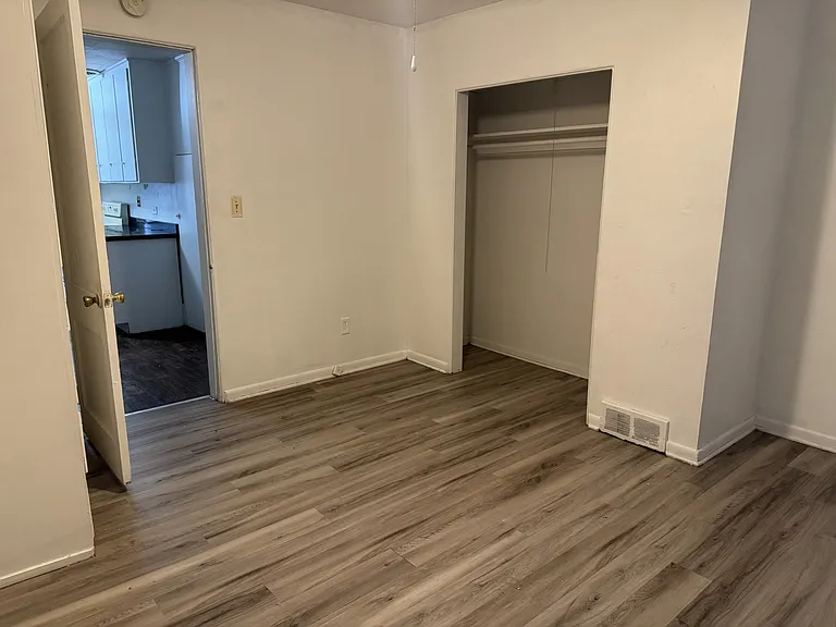 909 N Capitol Ave — Photo 6