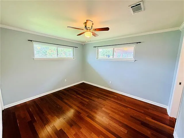 4009 Newlands St — Photo 10