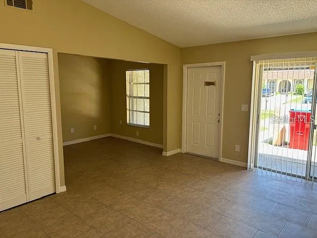 2 bed, 2.0 bath, 1080 sqft, $1,950 — Photo 4
