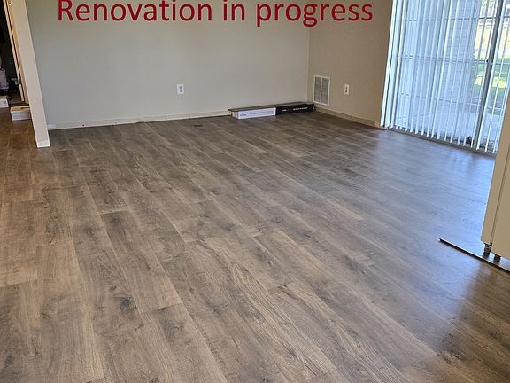 4th image of 2605 Thistledown Ct