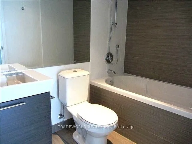 386 Yonge St #1909 — Photo 9
