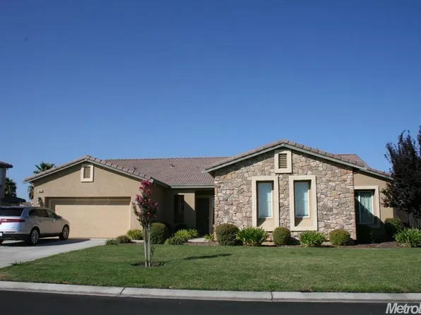 14015 Spyglass Cir, Chowchilla, CA 93610