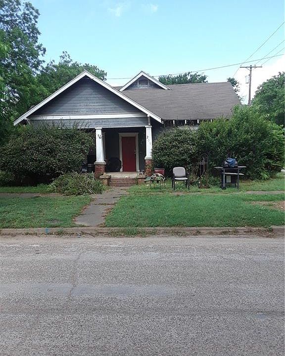 1st image of 209 N Abbott St