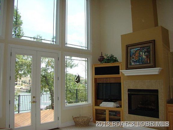 3rd image of 12 Greystone Ct