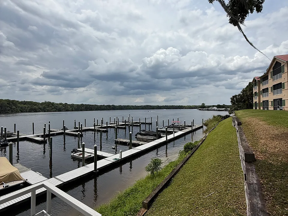 99 Broad River Pl #4302
