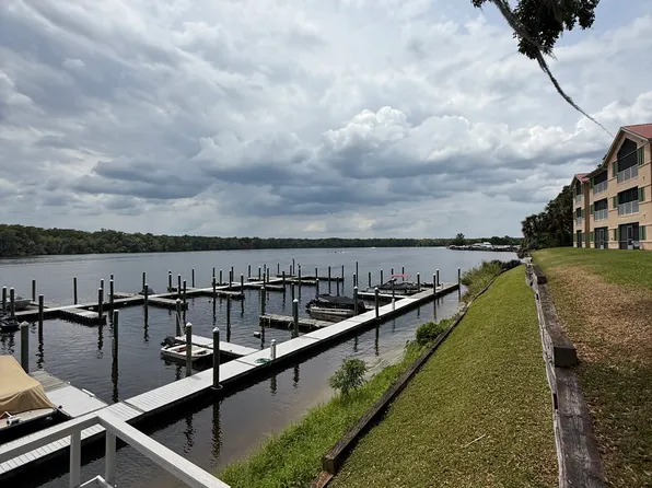 99 Broad River Pl Suite 4302, Welaka, FL 32193