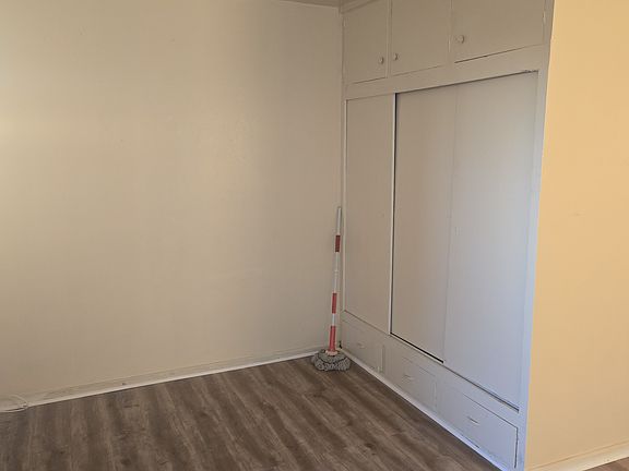 3rd image of 1467 E Main St #1471