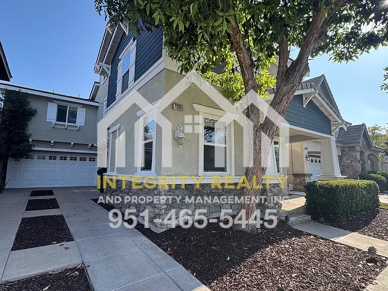 7986 Barnstormer Ct — Photo 1