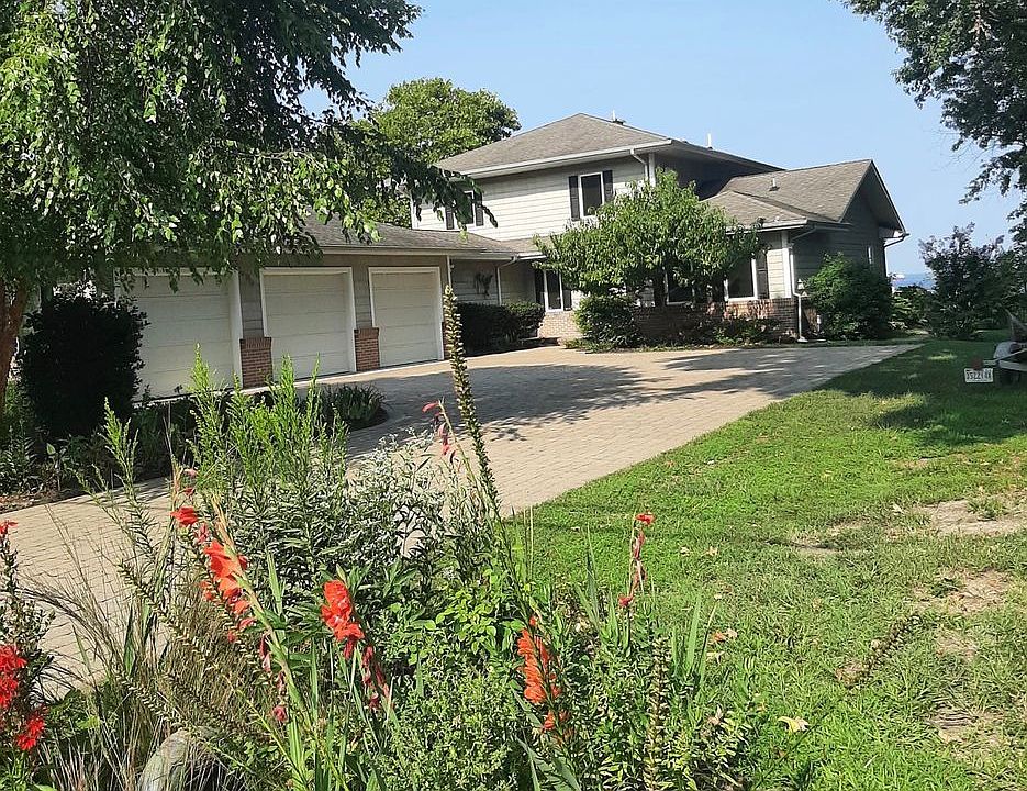 1st image of 1006 Bayside Dr