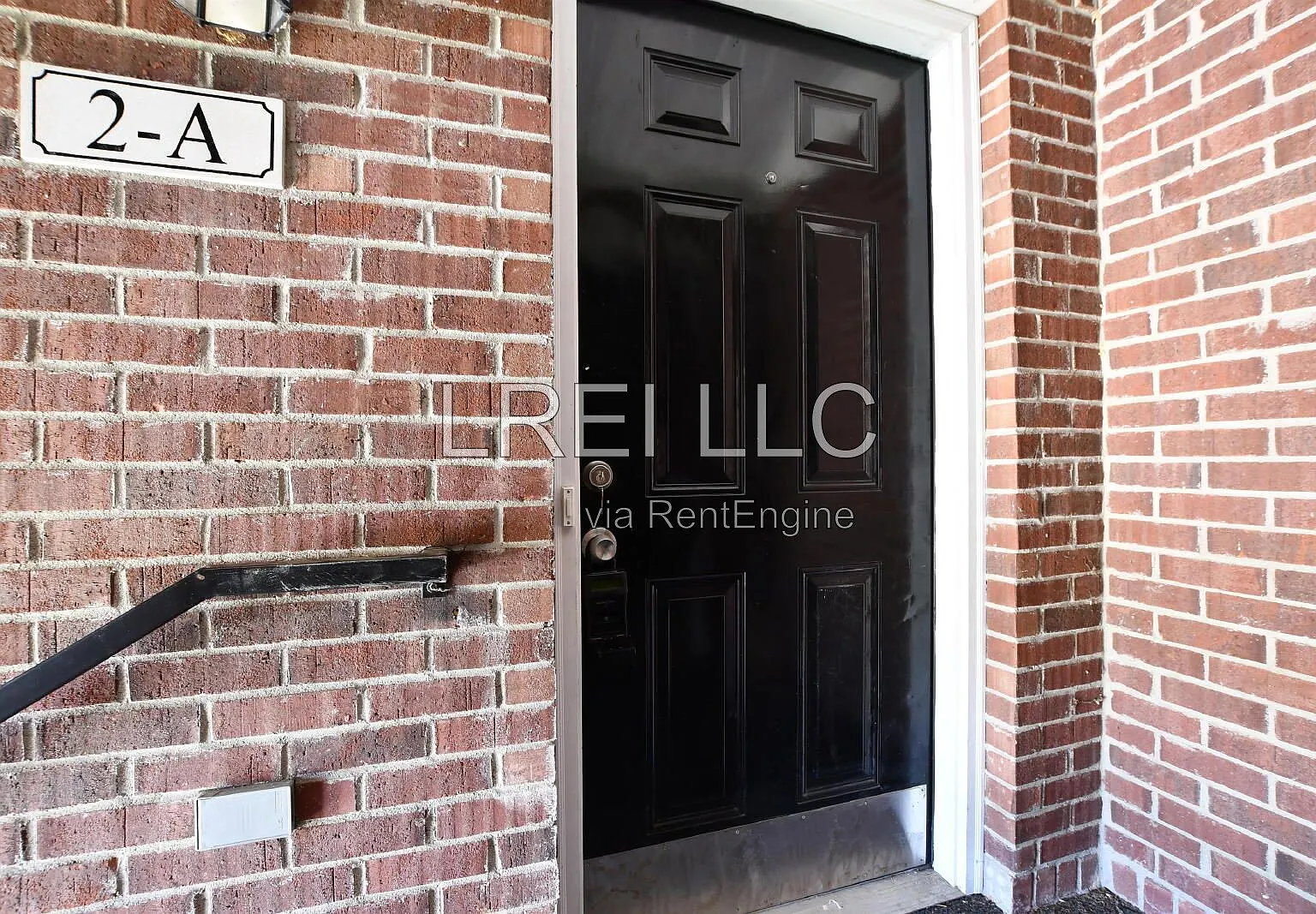 2 bed, 2.0 bath, 850 sqft, $950 — Photo 2