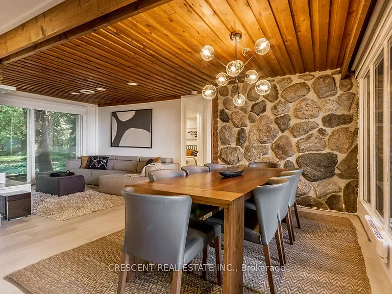 37 Georgian Manor Dr — Photo 16