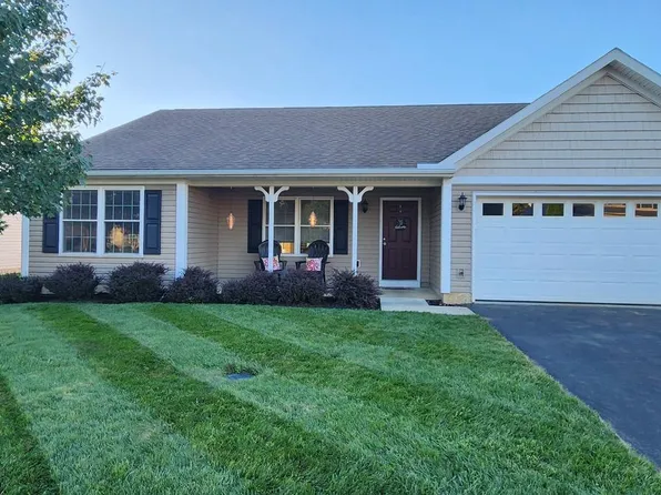 27 Coolidge Dr, Ephrata, PA 17522