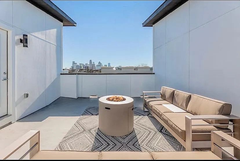 1st image of 4223 Delano Pl #102