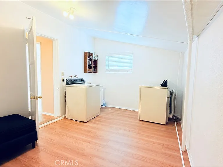4025 Melrose Ave — Photo 3