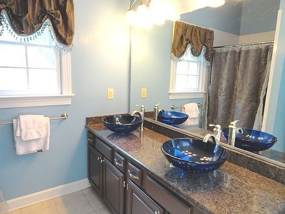 Master bath updated - granite and ceramic tile.