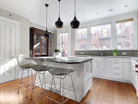 2nd image of 48 Appleton St