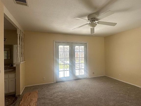 4th image of 17835 Bascom St