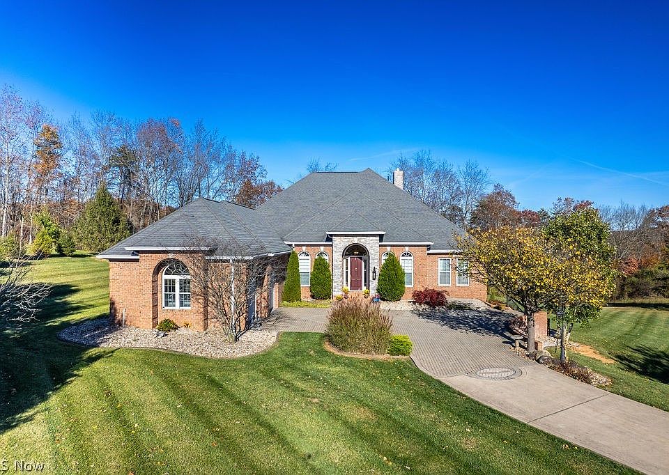 1st image of 114 Shadowood Ln