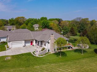 1100 Bluebird Trl, Waunakee, WI 53597