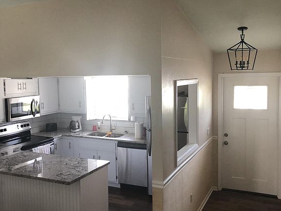 4th image of 21663 Indian Bayou Dr