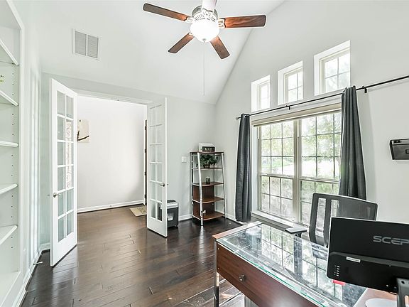 3rd image of 170 Hearthshire Cir