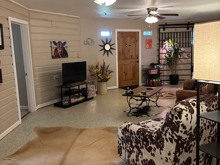 5200 E McElroy Rd — Photo 11