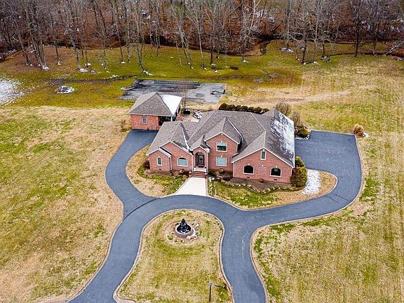 5th image of 103 Tanglewood Dr