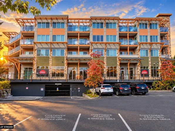 611 Brookside Rd #306, Colwood, BC V9C 0C3