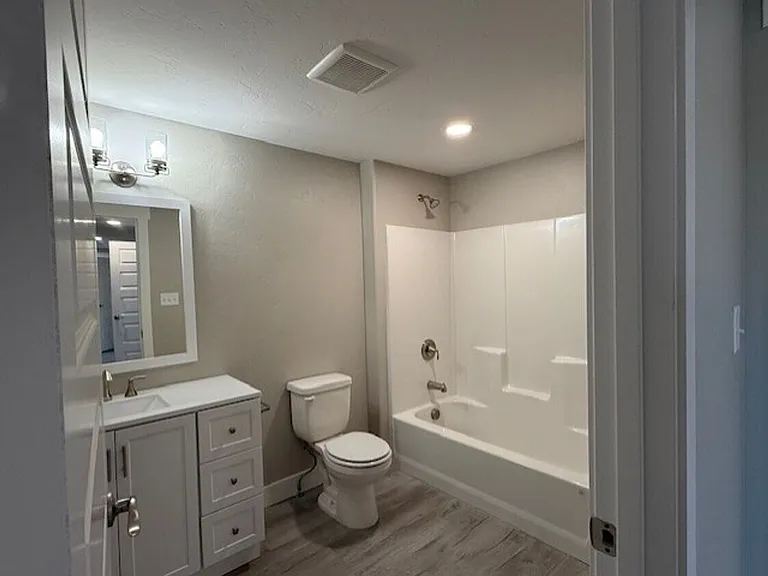 2226 S Rogers St #102 — Photo 10