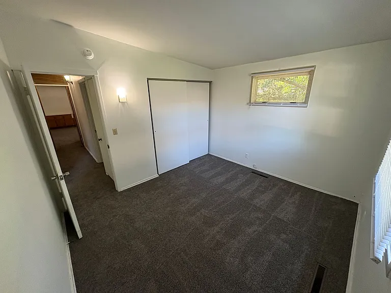 632 Eastborough Ln — Photo 14