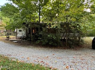 149 Get Along Ln, Cosby, TN 37722