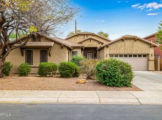 6833 N 71st Dr, Glendale, AZ 85303