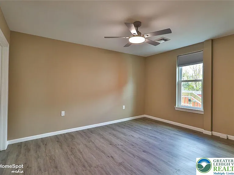 1210 W Turner St #1 — Photo 17
