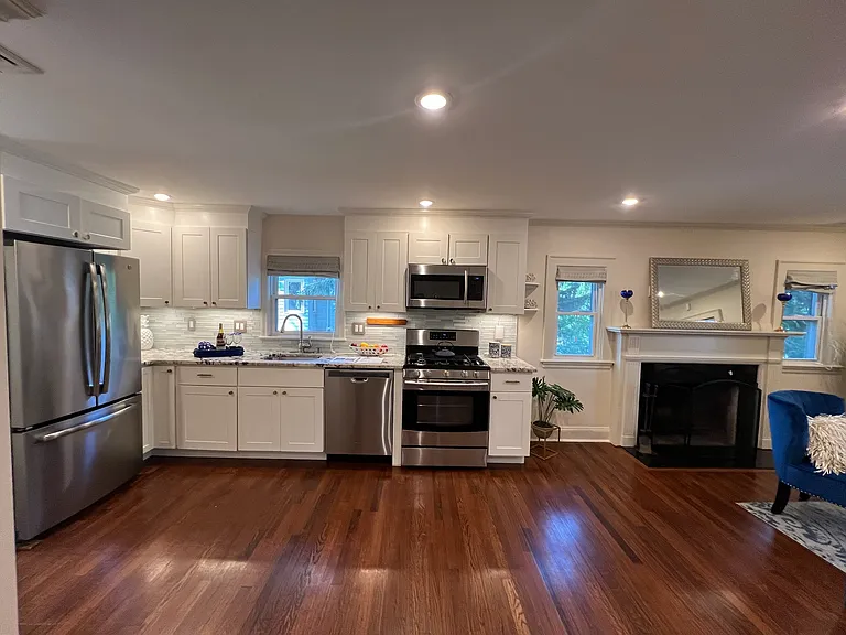 147 Lowell Ave — Photo 4