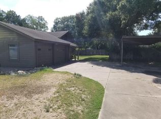 1908 Rita St, El Campo, TX 77437