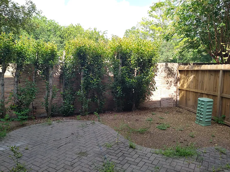8006 Stoneyway Dr — Photo 30