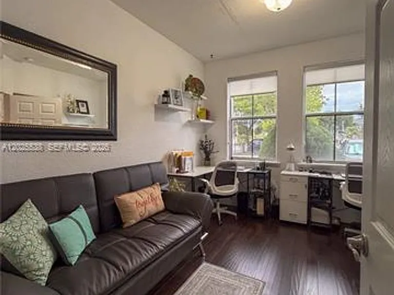 5420 NW 107th Ave #303 — Photo 35