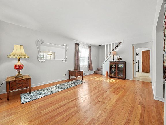 3rd image of 2418 N 78th Ave