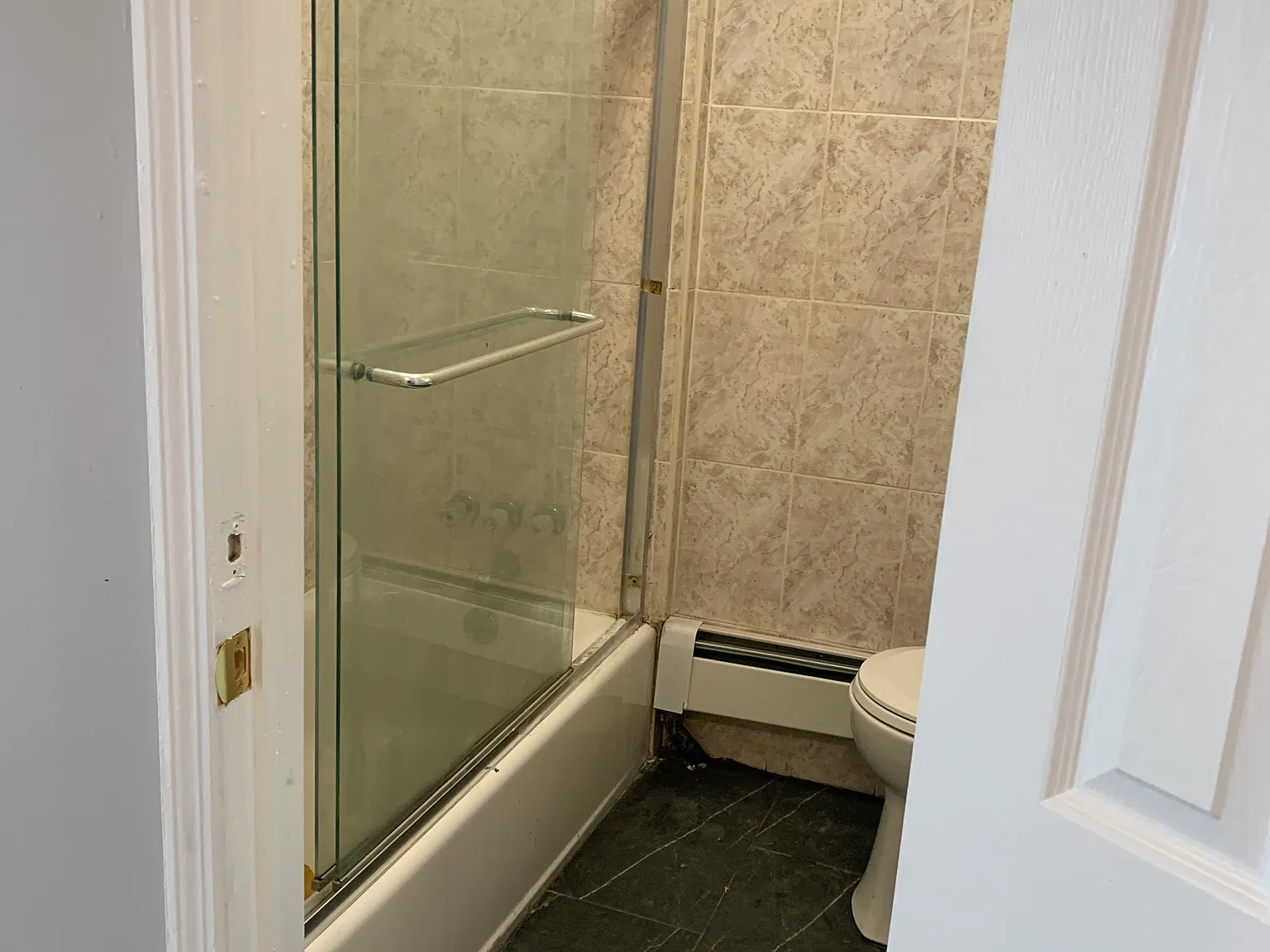 2 bed, $3,000 — Photo 1