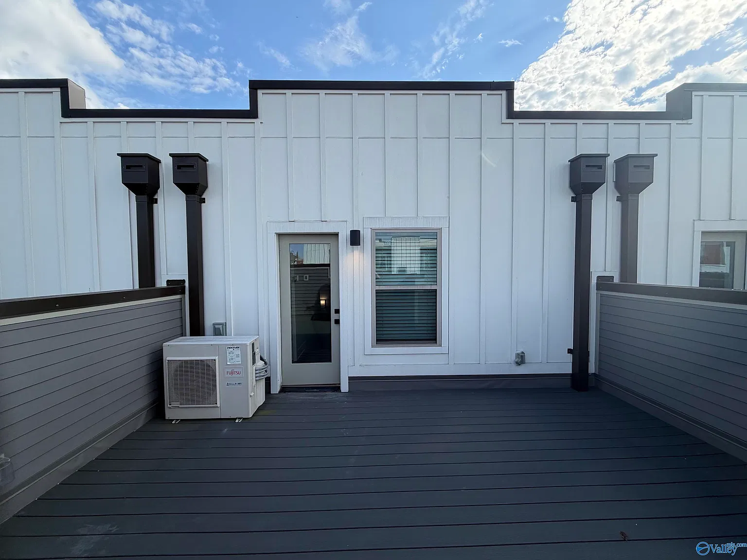 15 Vine St NE — Photo 3