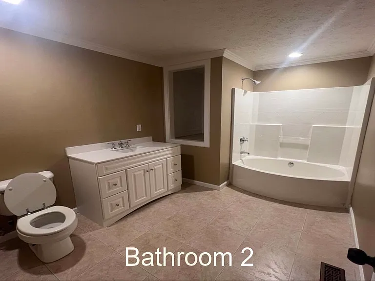 4901 Woodsend Rd — Photo 13