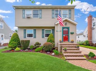2426 Woodland Ave, Wantagh, NY 11793
