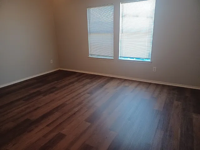 1025 Bainbridge Ln — Photo 9