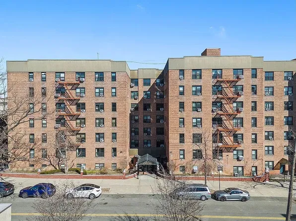 3815 149th St APT 1A, Flushing, NY 11354